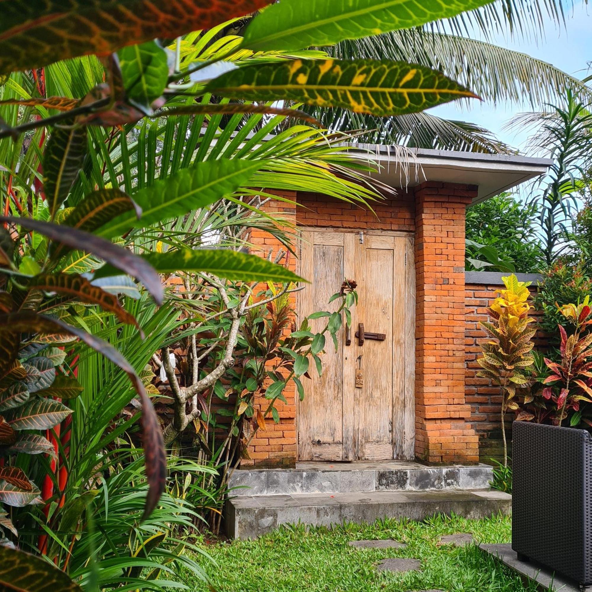 Ubud Suarga Private Pool Villa エクステリア 写真