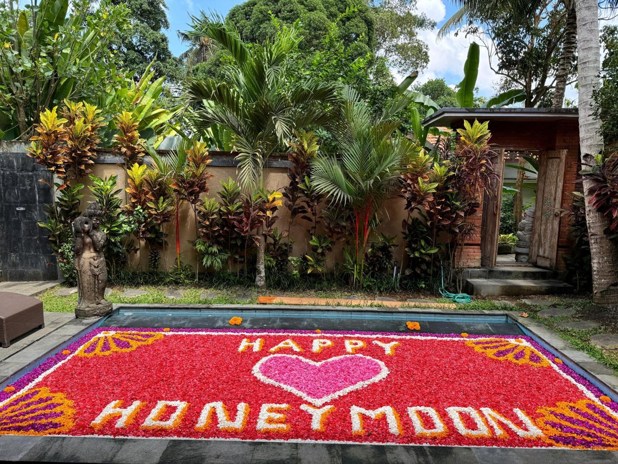 Ubud Suarga Private Pool Villa エクステリア 写真