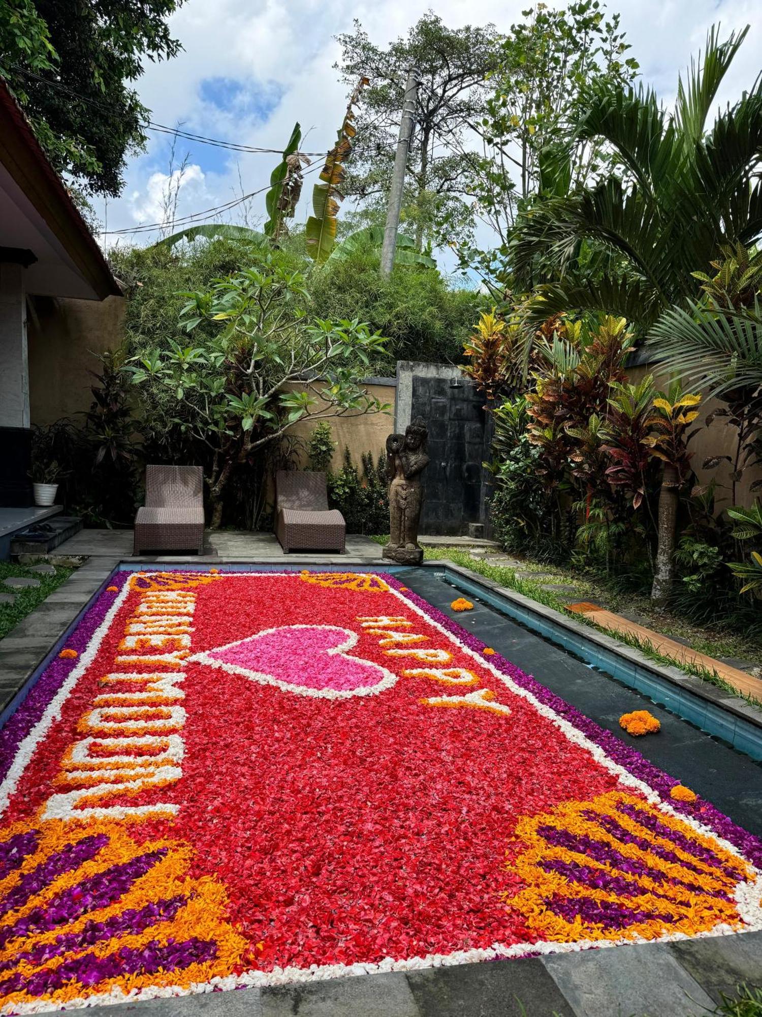 Ubud Suarga Private Pool Villa エクステリア 写真