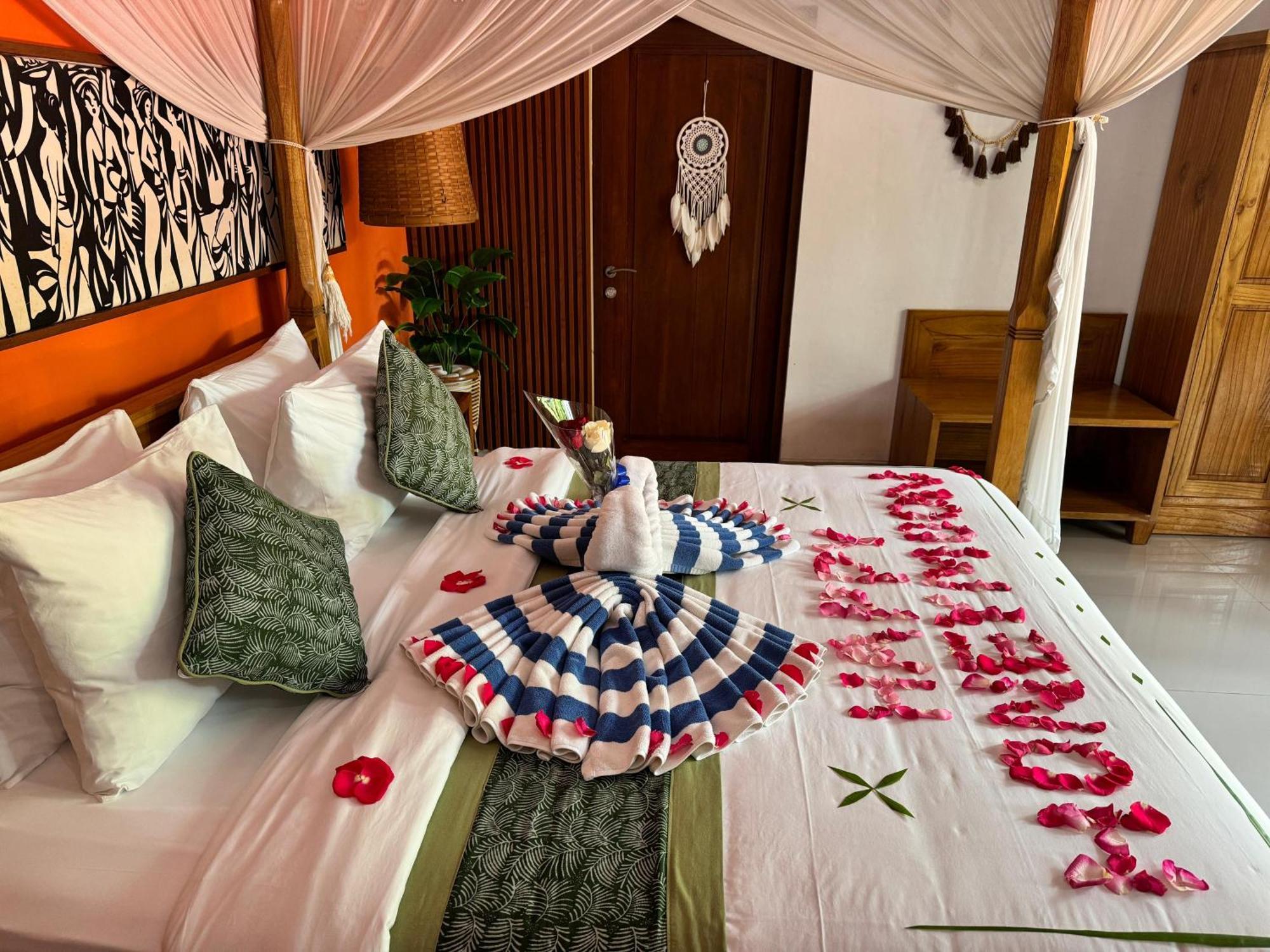 Ubud Suarga Private Pool Villa エクステリア 写真
