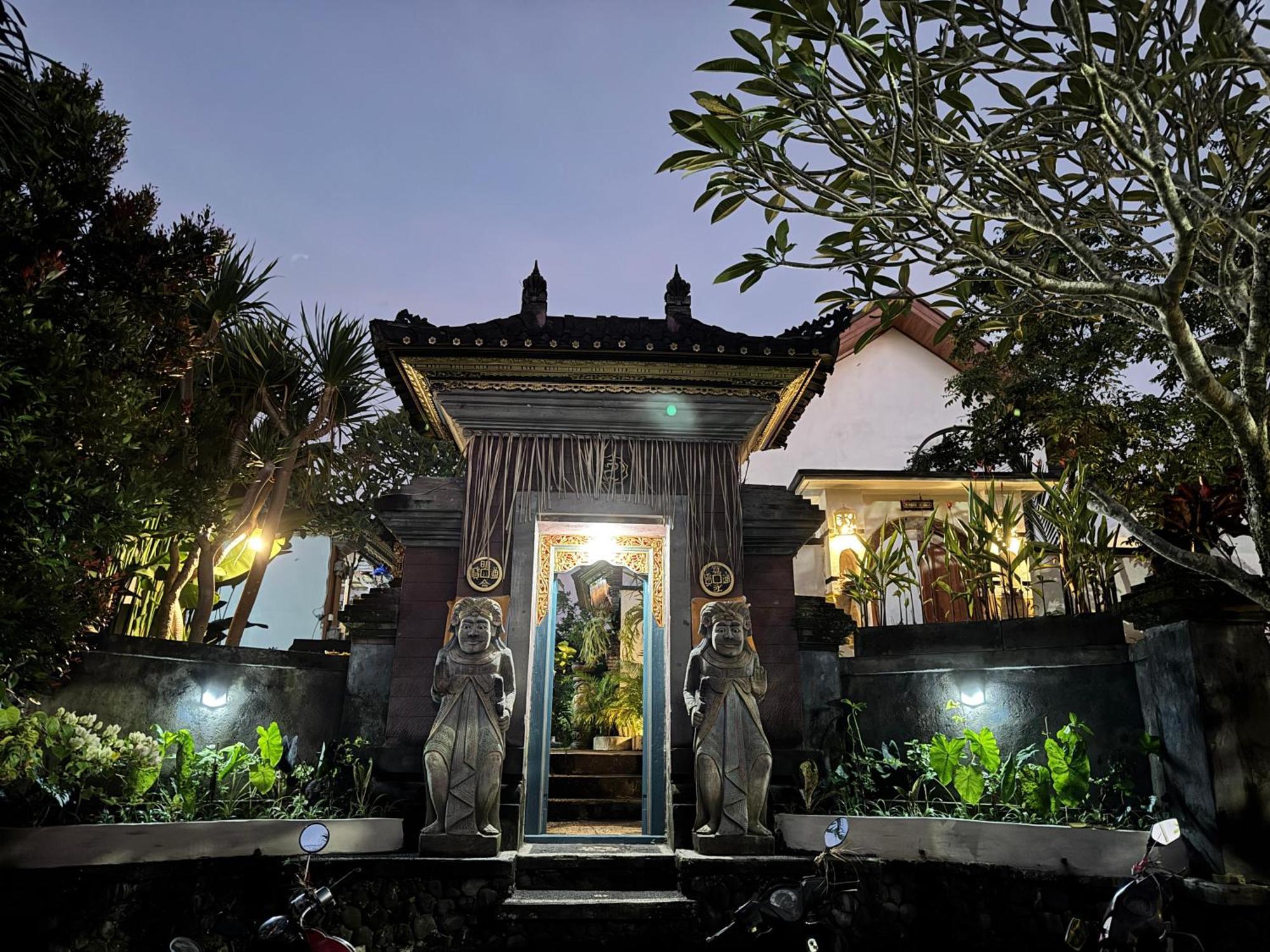 Ubud Suarga Private Pool Villa エクステリア 写真