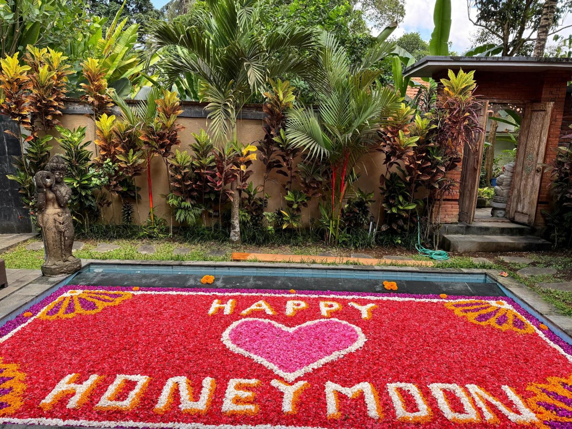 Ubud Suarga Private Pool Villa エクステリア 写真